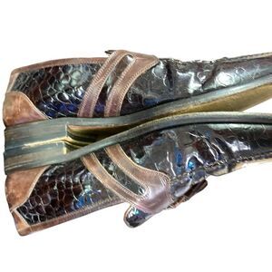 Johnston and Murphy 15 brown leather croc  pattern loafers size 12 D excellent